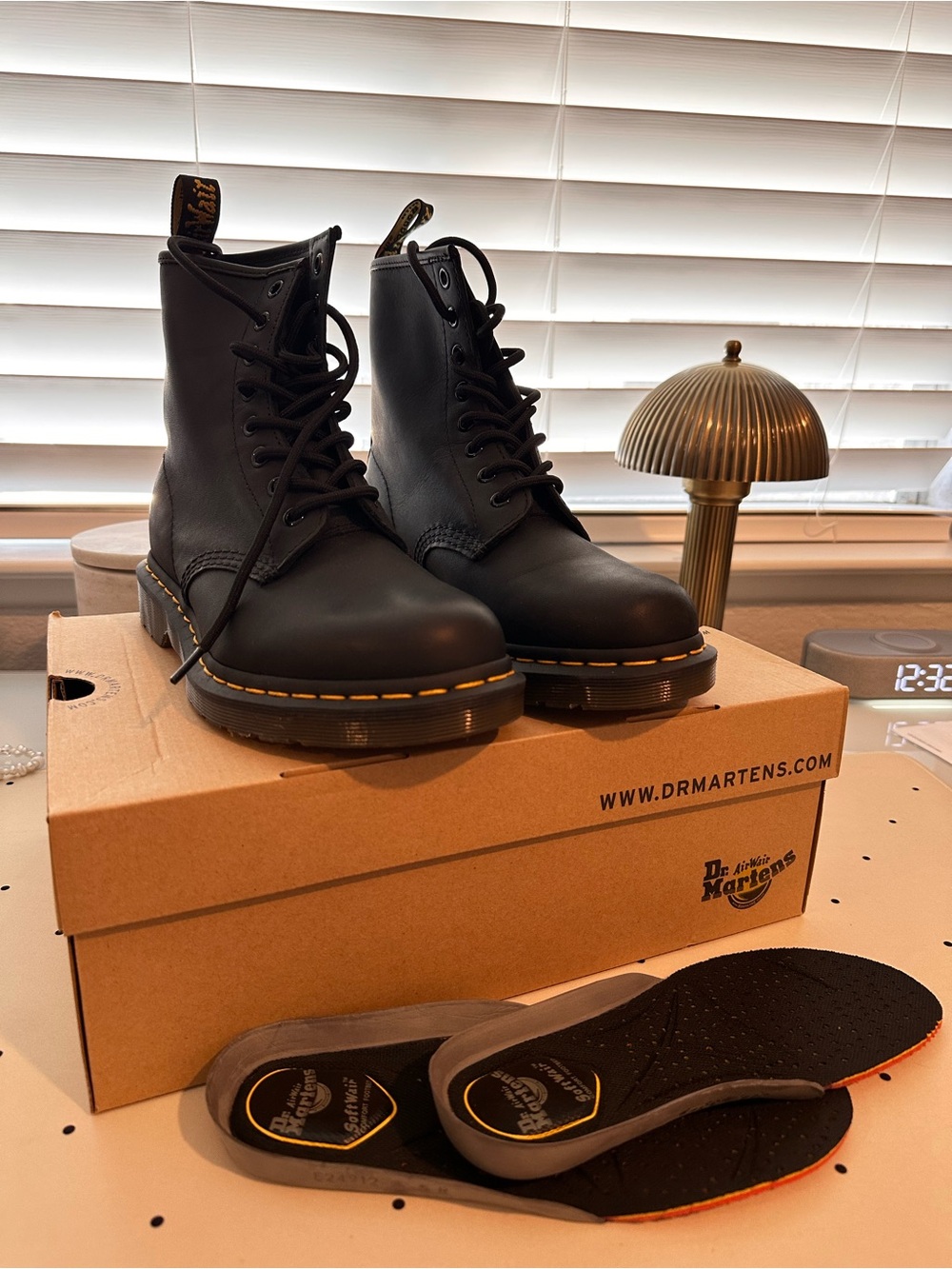 Women's Dr Martens Black boots with inserts